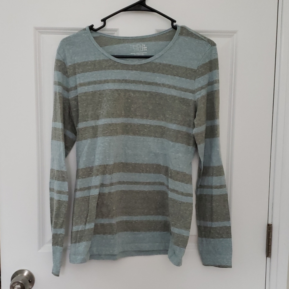 Time and Tru long sleeve